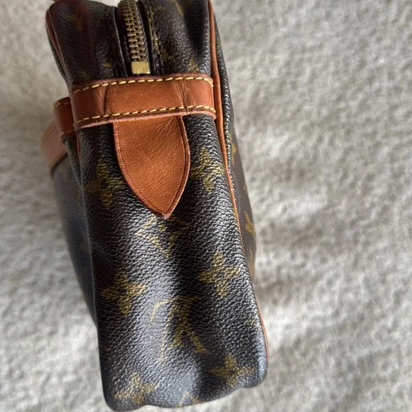 Louis Vuitton Compiegne 28 leather vanity case
Very good condition - Picture 9 of 17